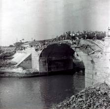 70年代中,改建大良跃进桥（九眼桥）（图源顺德区档案馆）.jpg