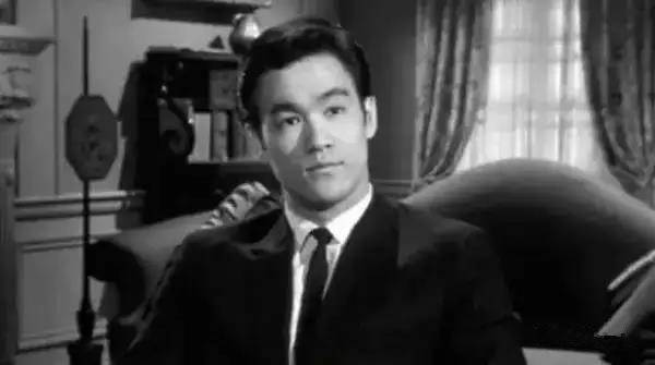 李小龙.jpg