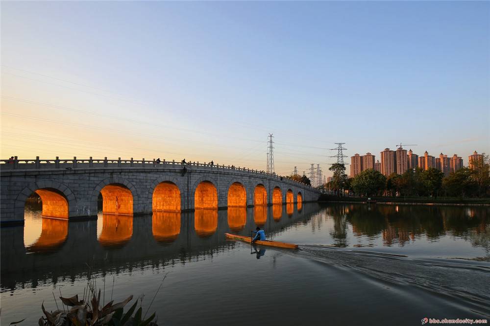 顺峰山公园九眼桥金光穿洞（顺德城市网网友“sd_zys”摄）.jpg