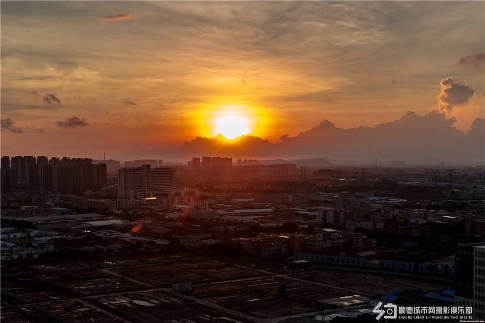 2590e20200722153333517443.jpg 依然沧海 1 日出.jpg