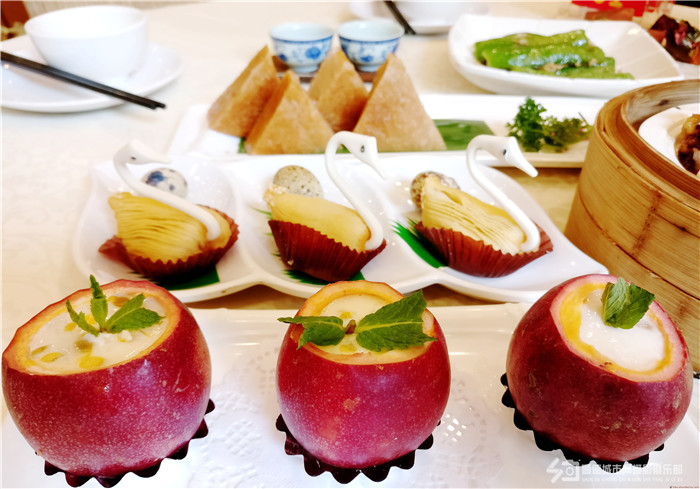 3ba0620201012122150605659.jpg 2 savanna.jpg