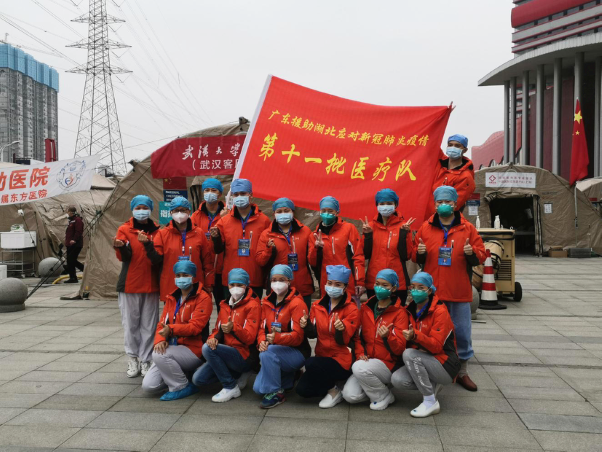 佛山市第二批馳援湖北醫療隊是由15名來自佛山八家不同醫院的醫護人員組成，其中醫生5 人，護士10人。醫院供圖　　.png