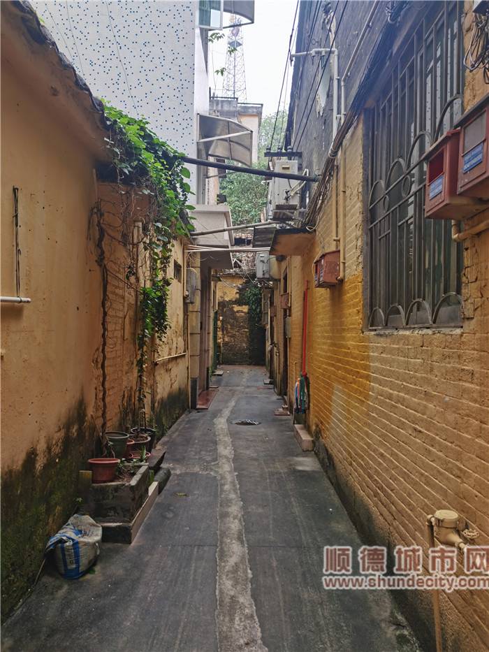 华盖路小巷子.jpg