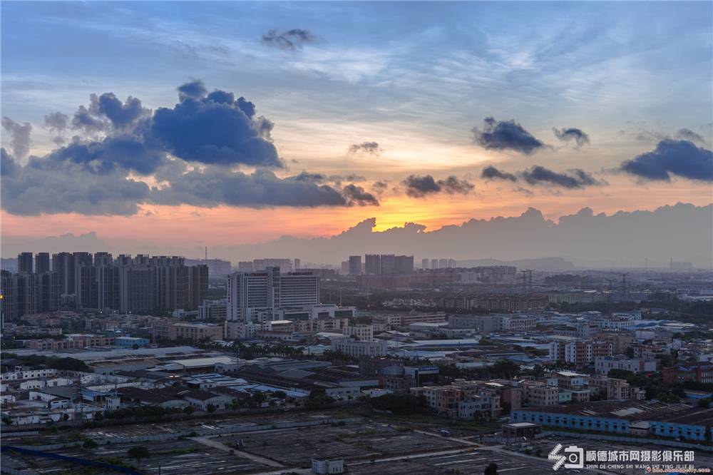 936b720200722155516312270.jpg 依然沧海 2 日出.jpg