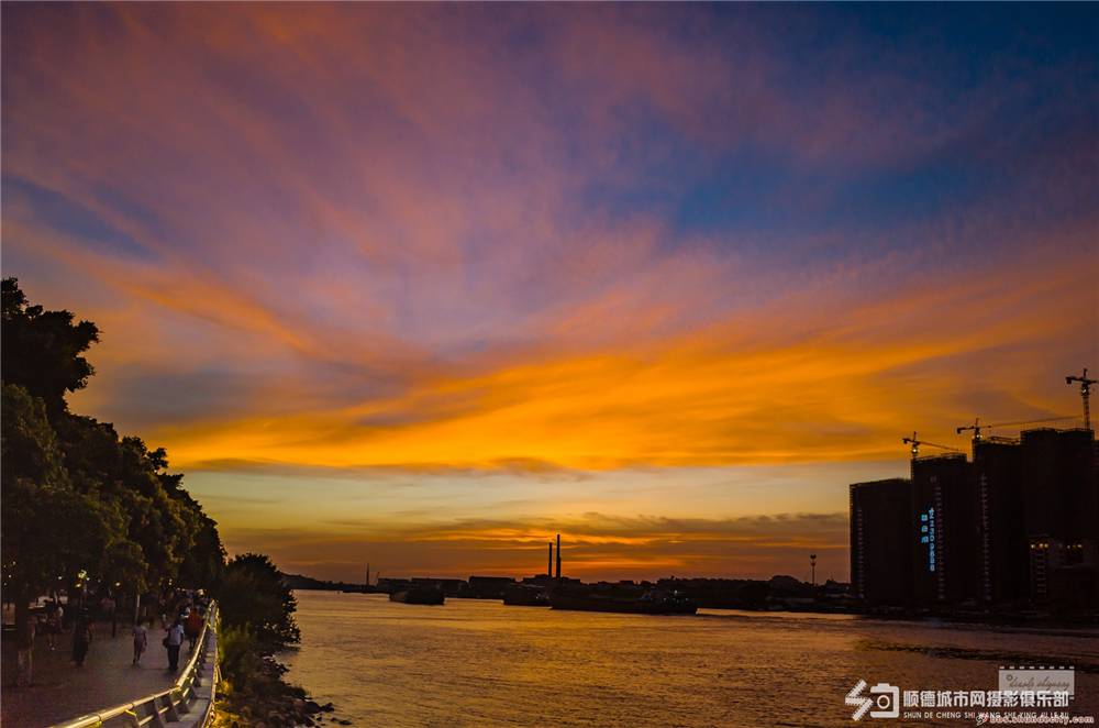 af0052020072215295020533.jpg 雕刻时光 日落.jpg