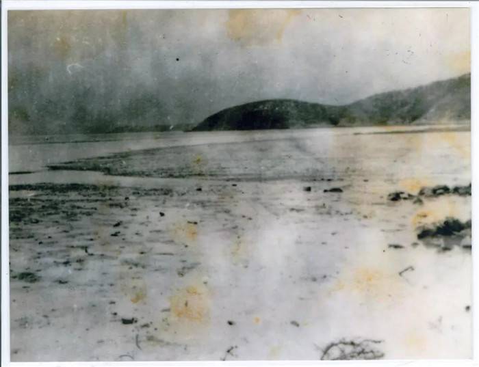 1976年中心沟海滩地ー角_副本.jpg