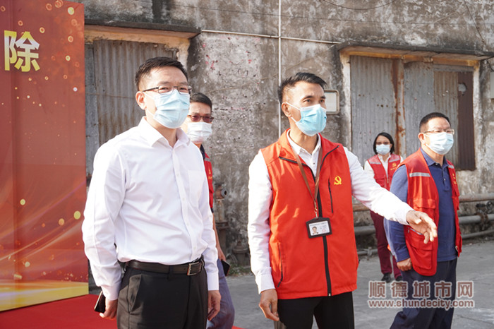 图二：容桂街道党工委书记何春云参与“收官之战”_副本.jpg