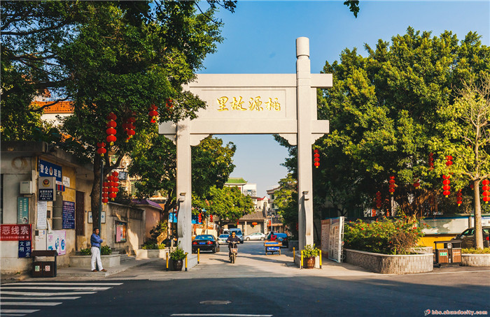 9.桃村 見(jiàn)佛聞山.jpg