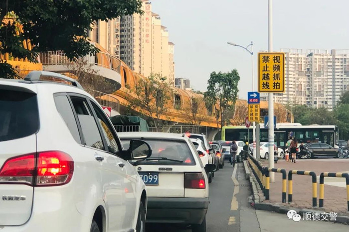 龍盤路與興順路交界路口_副本.jpg
