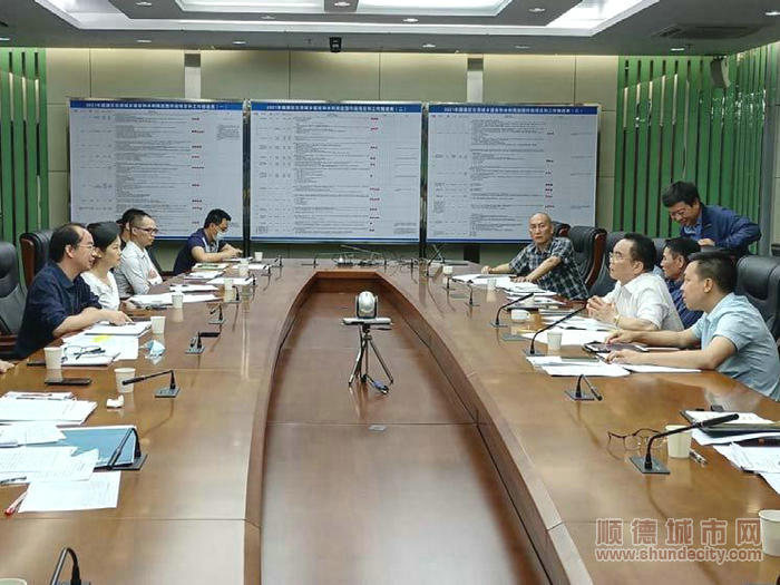 刘国兴对各项工作给予指导。.jpg