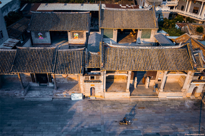 人们夸赞的美丽桃村究竟是什么样子的一起来看