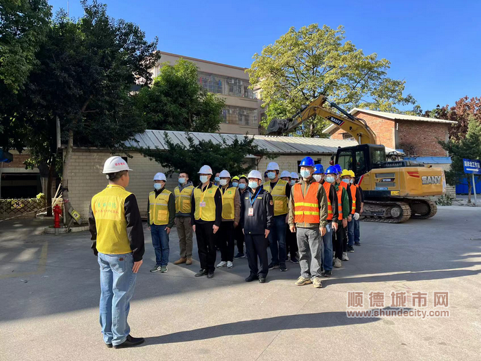 展铁军风采，攻坚涉水违建，北滘执法在行动.png