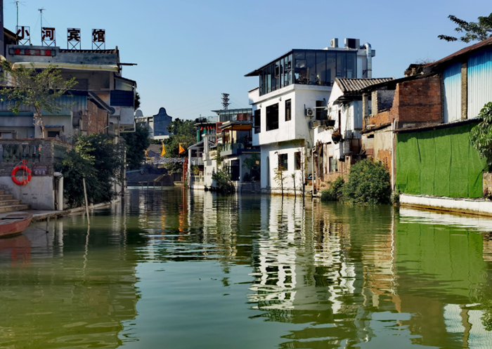 圖6：情懷河一帶，舊時(shí)光的味道散落在每個(gè)角落。順德城市網(wǎng)攝影俱樂部岑炳超攝）.png
