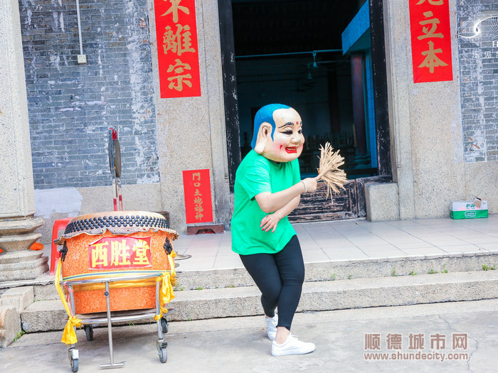 乐在其中的市民朋友。.jpg