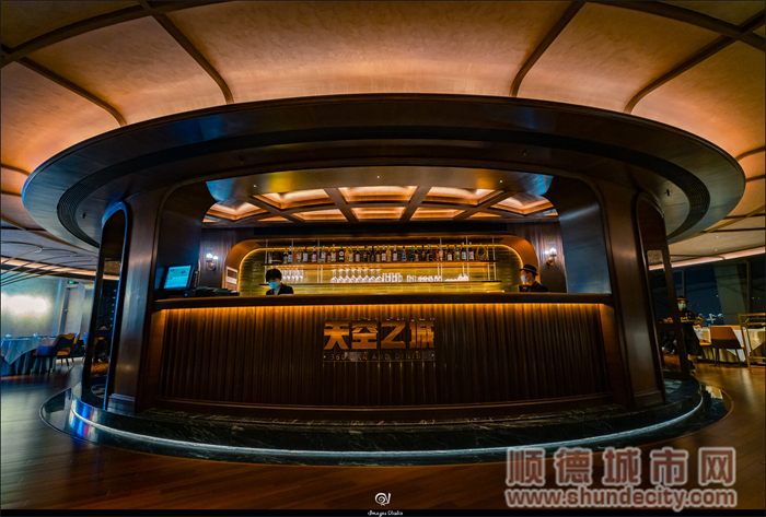李敬源-店内.jpg