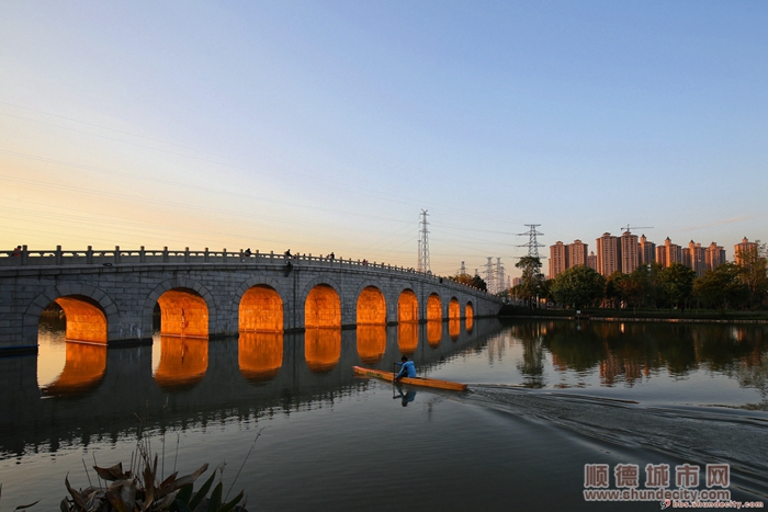 2018年1月受北京頤和園十七孔橋金光穿洞啟發，趁昨天天氣不錯，前往順峰山公園拍攝伏波橋金光穿洞效果，好像也有感覺..jpg