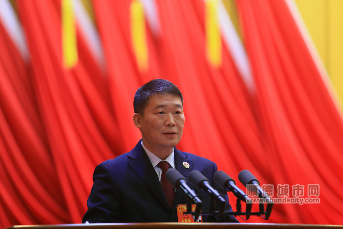 shundeplus/images/article/2023/01/12/b9a3020230112072829620558.jpg 区人民检察院检察长皮文井向大会作区人民检察院工作报告.jpg