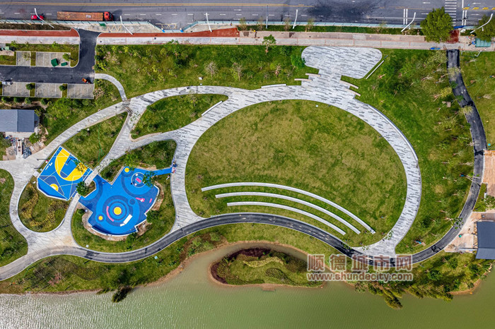 图4：俯瞰迳口大河美岸示范公园_副本.jpg