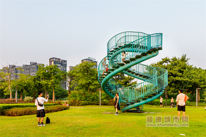 慧影 顺峰大草坪 202209 1.jpg