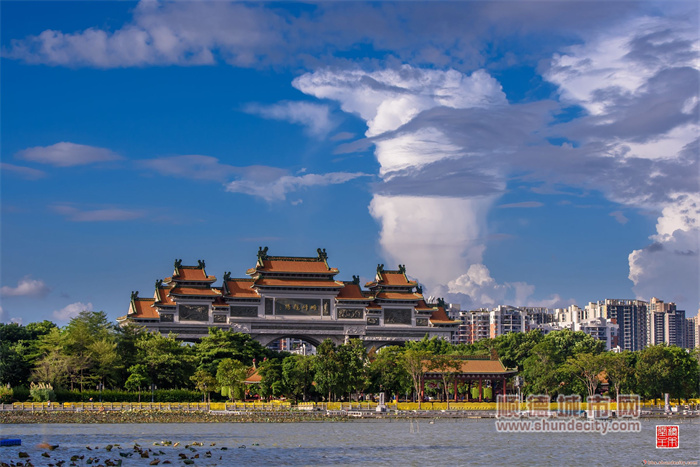 2、顺峰山公园爬山——马彦良2.jpg