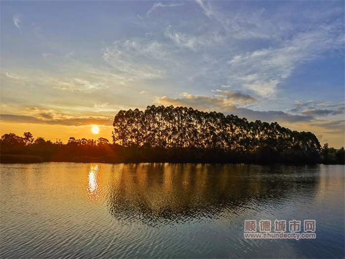 shundeplus/images/article/2023/07/14/ac14d20230714190332992975.jpg 20230714 清晨 健康快乐1.jpg