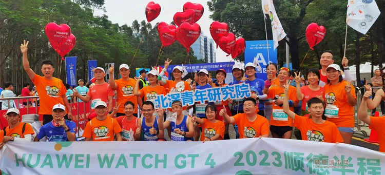 青年马拉松.jpg