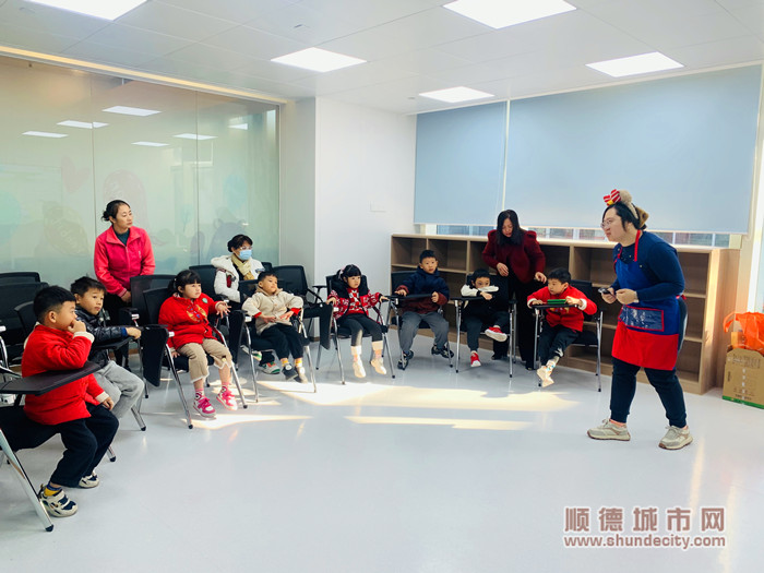 小朋友們在健康課堂上認真聽講。.jpg