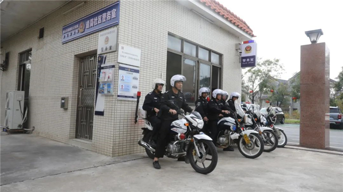 顺德警察.jpg