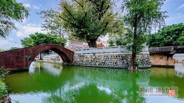 图3：华西村见龙桥（“见佛闻山”摄）.jpg
