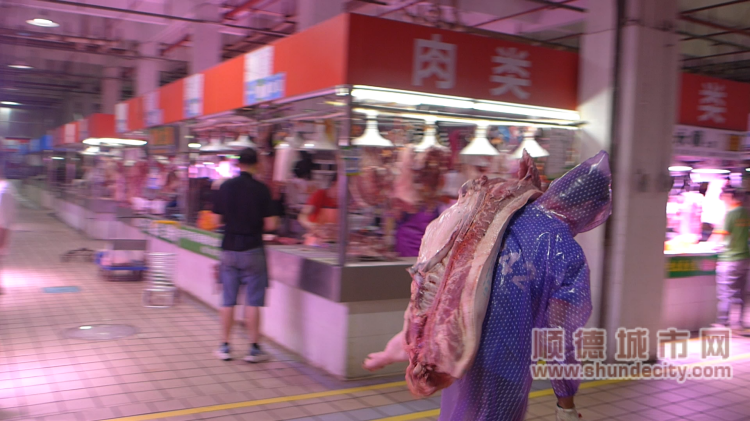 背猪_副本.png