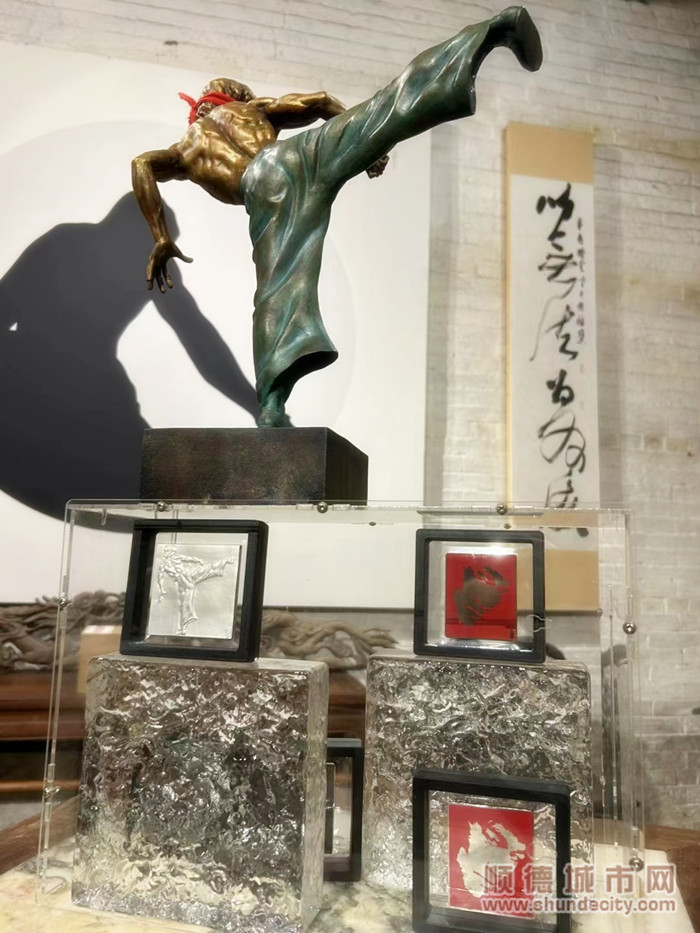 图3 特色纪念品.jpg