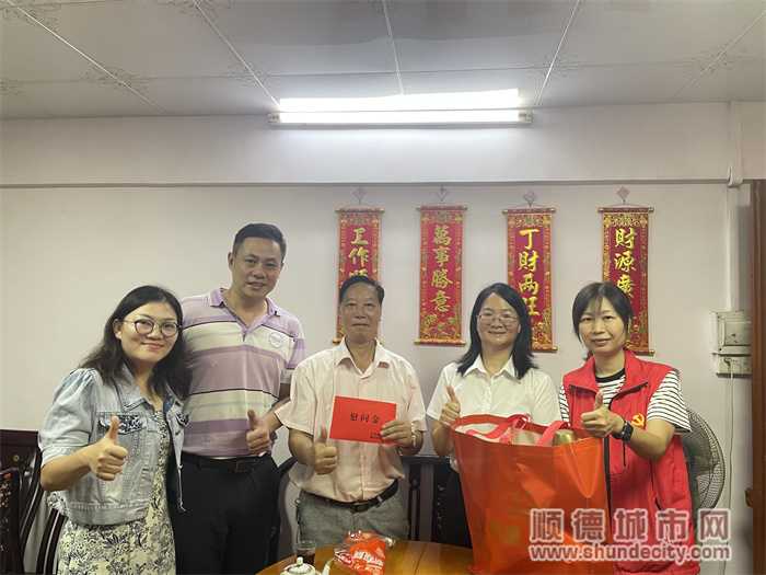 shundeplus/images/article/2024/08/05/9ec6920240805181850981674.jpg 20240724市局慰问苏英权1.jpg