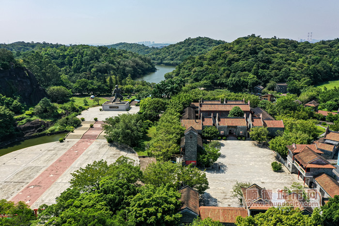 摄影师：岑炳超   拍摄地点：均安  主编点评：青山绿水，空气清新，李小龙乐园是个休闲运动好去处。_副本.jpg