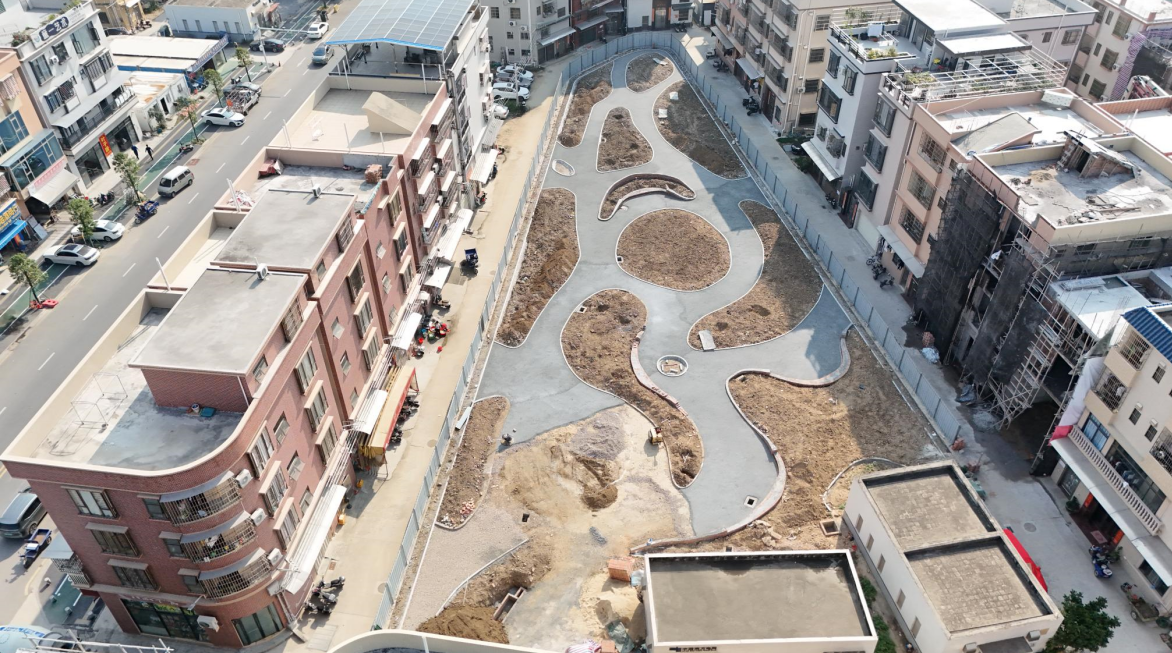 闲置地块变身主题小公园（改造中）.png
