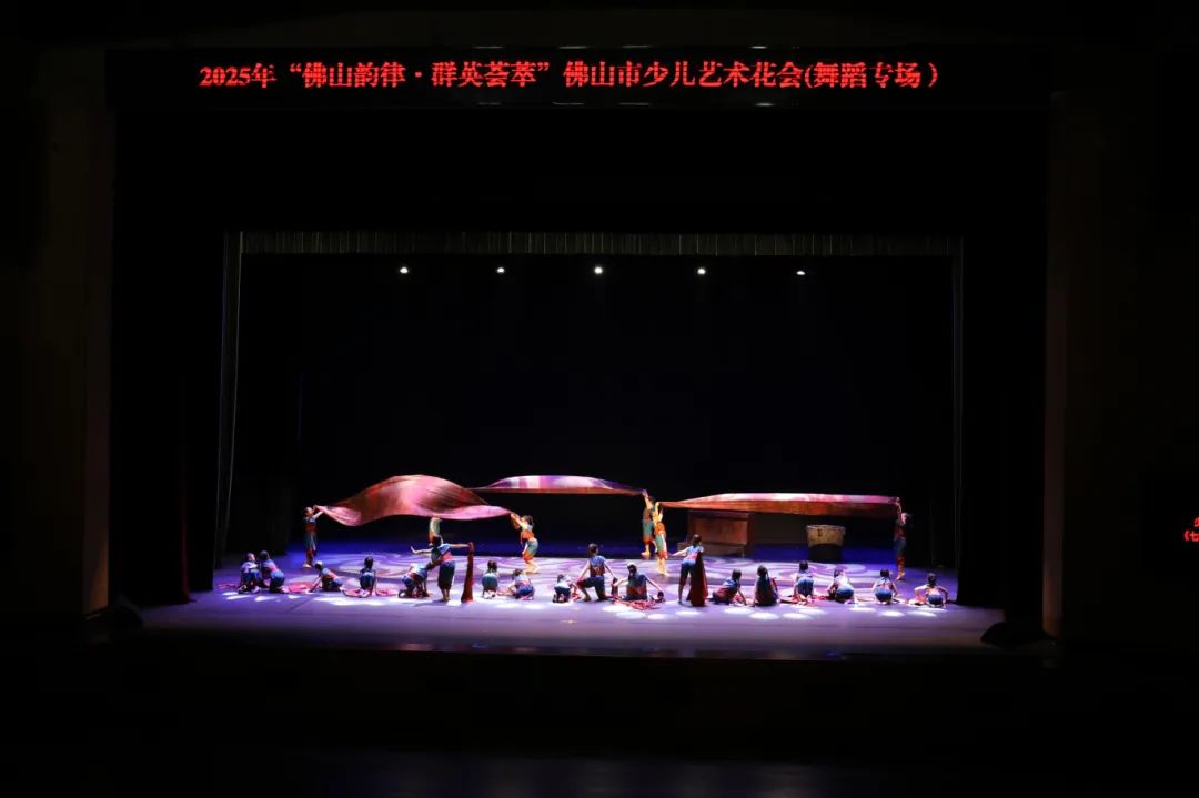 e769d3ccd5f0f1dd417f1f2154613fb.jpg