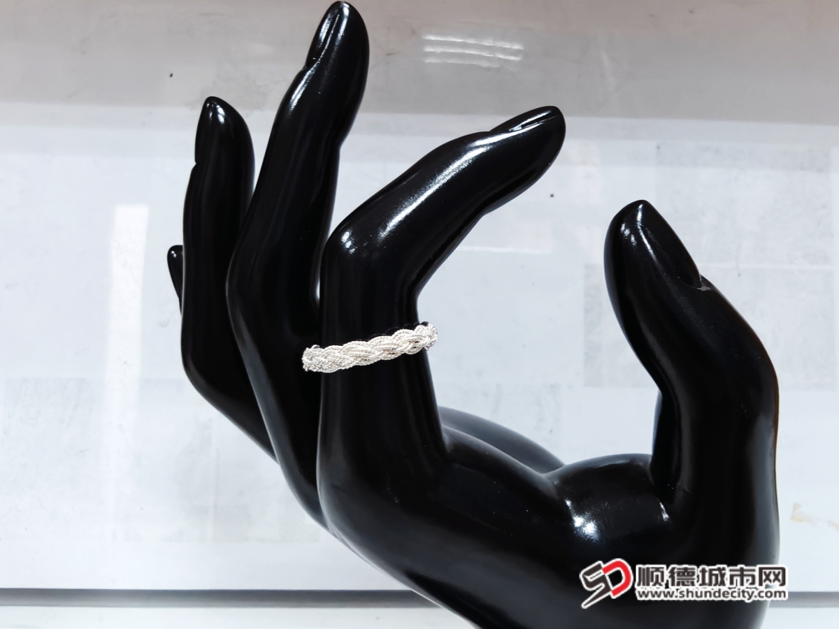 2BA21F6F8F13669E78FEA227E3FD50CA_副本.jpg