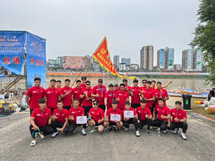 乐从龙舟队再次斩获赛事大满贯。.jpg