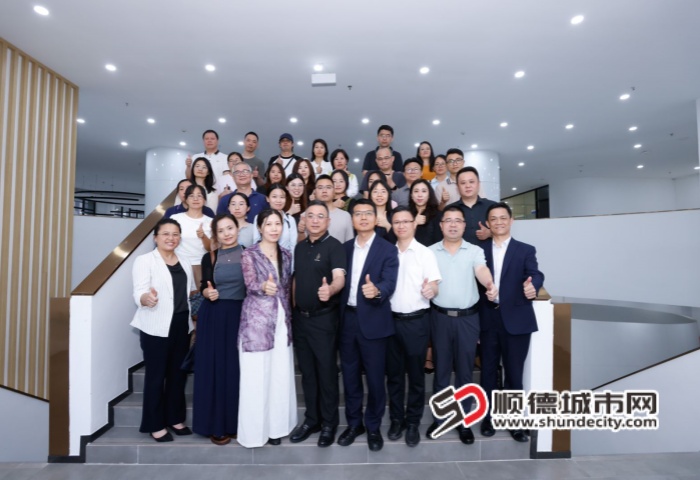 dc6d048b3m87f01a2e07b68b07513e8f_副本.jpg