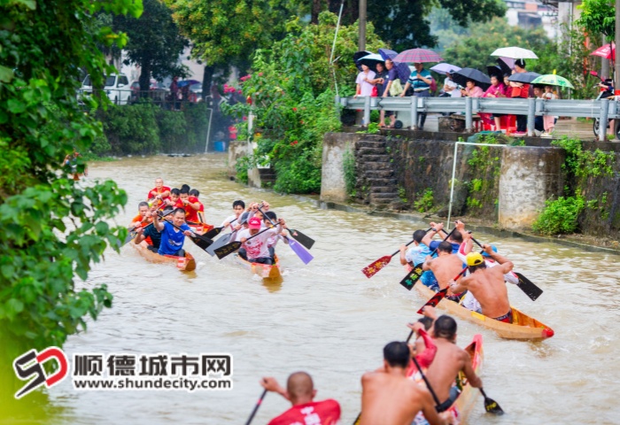 顺德均安天连五人龙艇漂移邀请大赛现场图(摄影:黄建勇) (3)_副本.jpg
