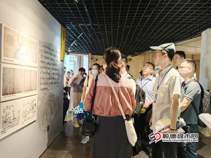 规划建设组参观甘竹滩洪潮发电站 (6).jpg