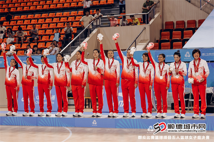 广东群众组五人篮球女子B组获得银牌。.jpg