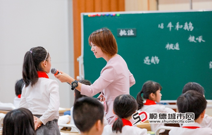 参加佛山市教学能力大赛 (2)_副本.jpg