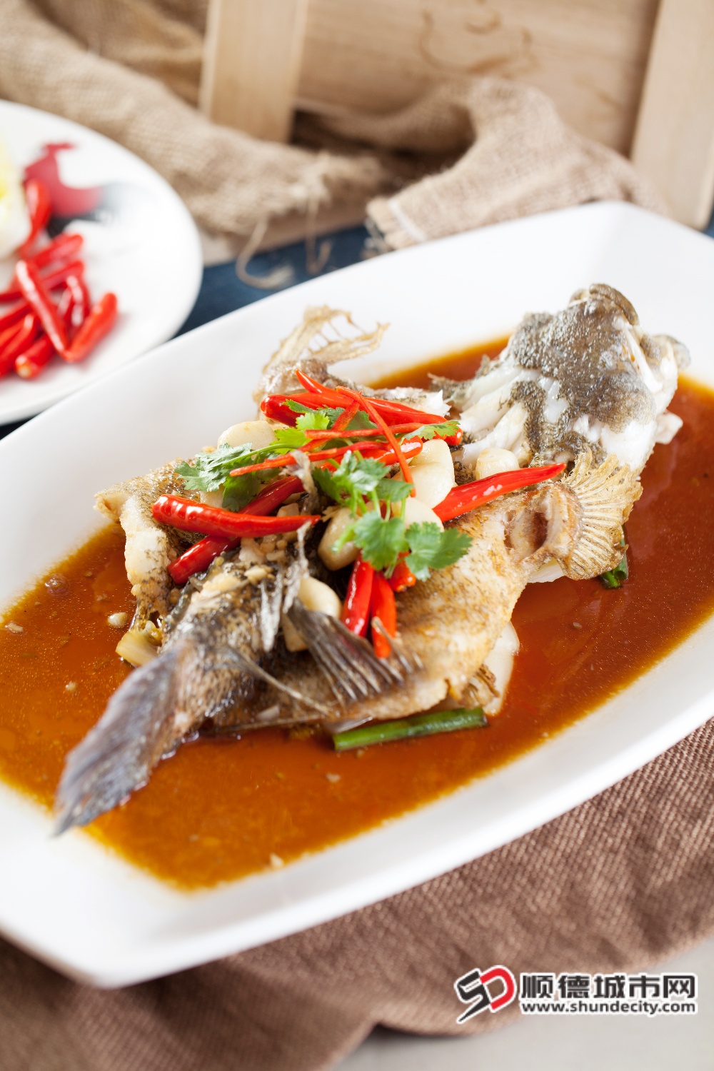 6油泡笋壳鱼_副本.jpg