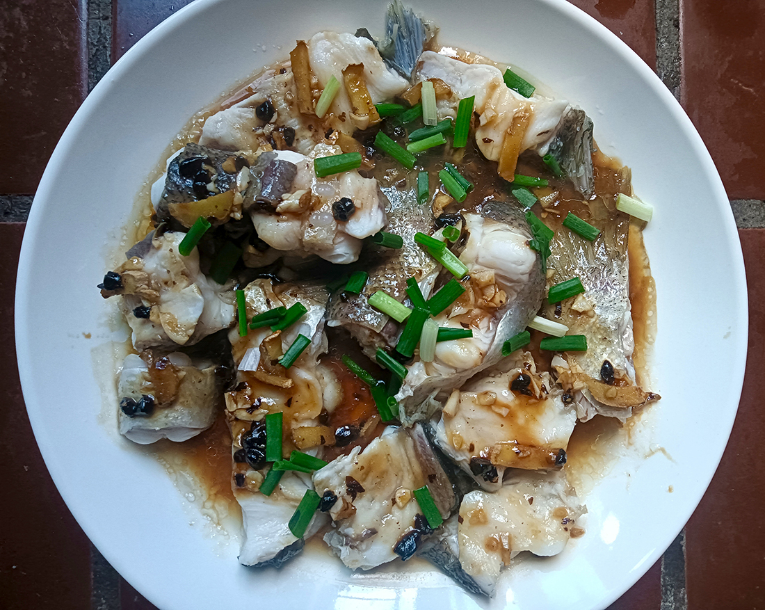 豉汁蒸大鱼骨.jpg