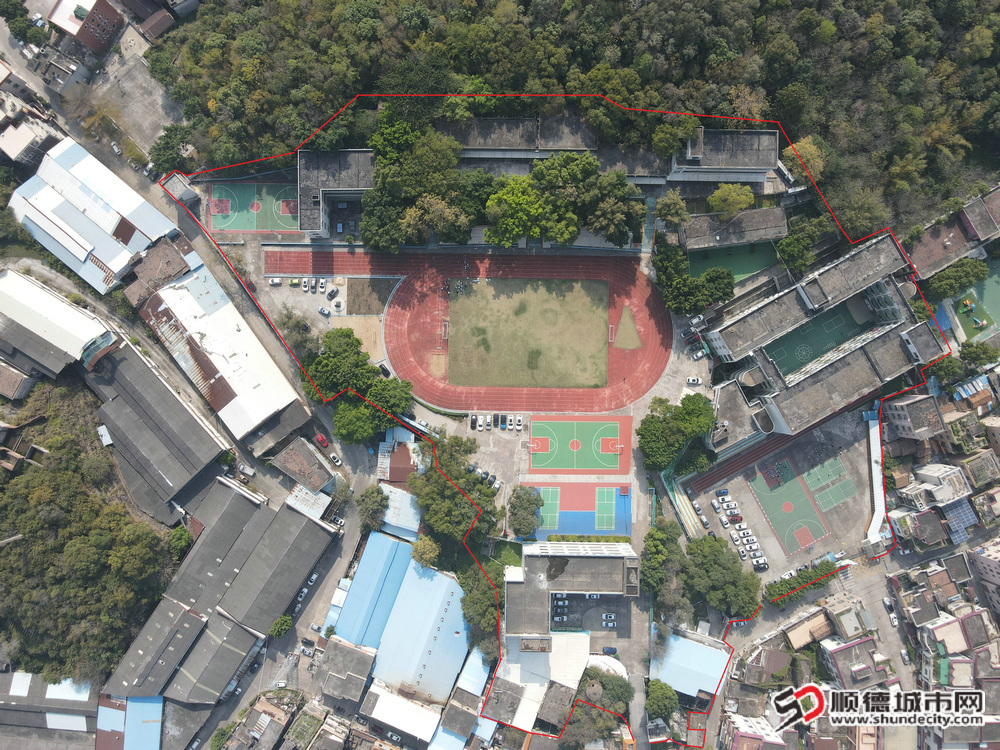 学校全景旧.jpg