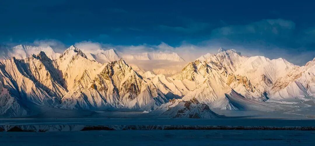 《昆仑山之美》 &nbsp;摄影：郝海红.jpg