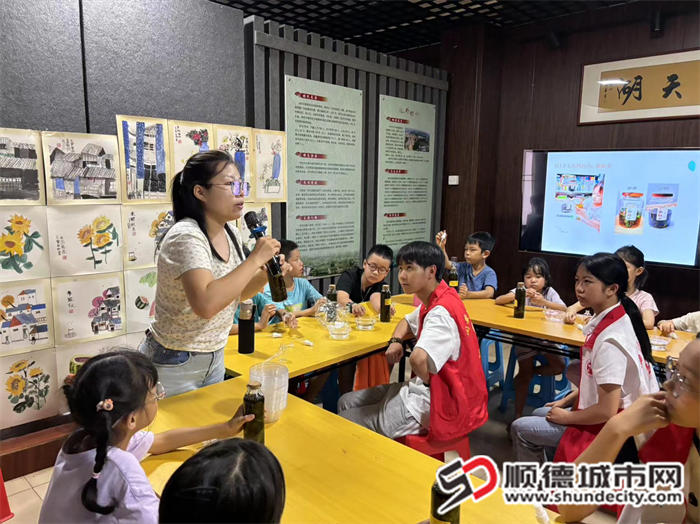 天湖书院寒暑二假青少年技能培训课堂1.png