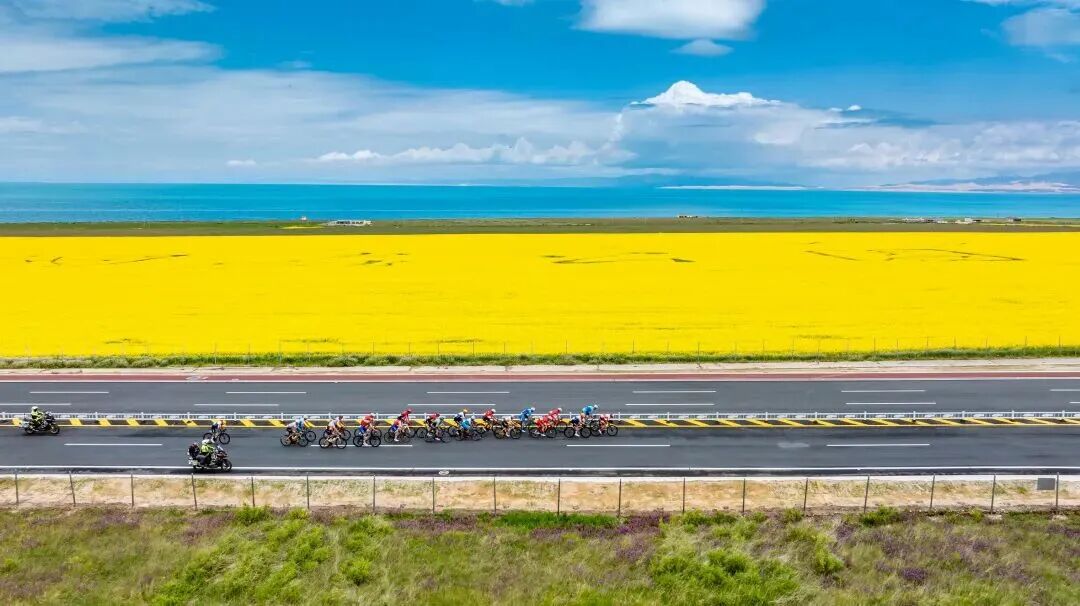 《环湖赛》 &nbsp; 摄影：马海龙.jpg