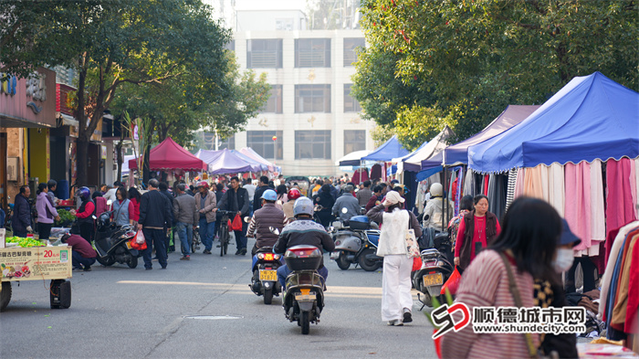 三华墟日 人多（2026.1 (3).jpg