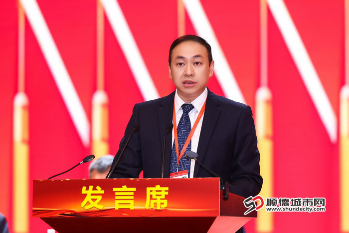 人代会现场图 (1).jpg